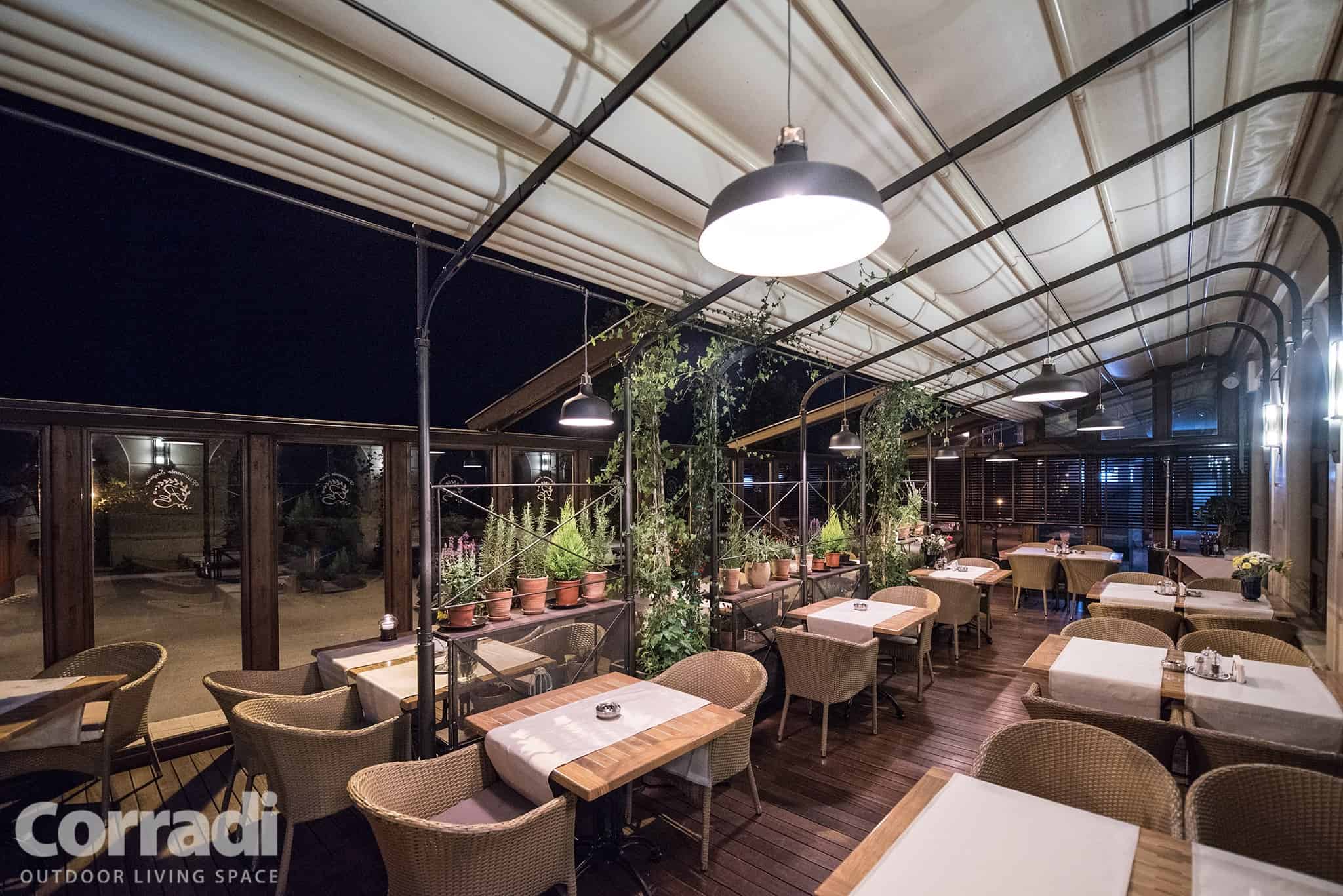 pergole retractabile pentru terasa si gradina de calitate design deosebit made in Italy Restaurant Scapino Romania