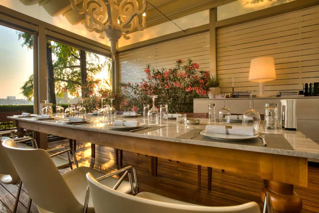 pergole retractabile pentru terasa si gradina made in Italy Restaurant Casa di David Bucuresti
